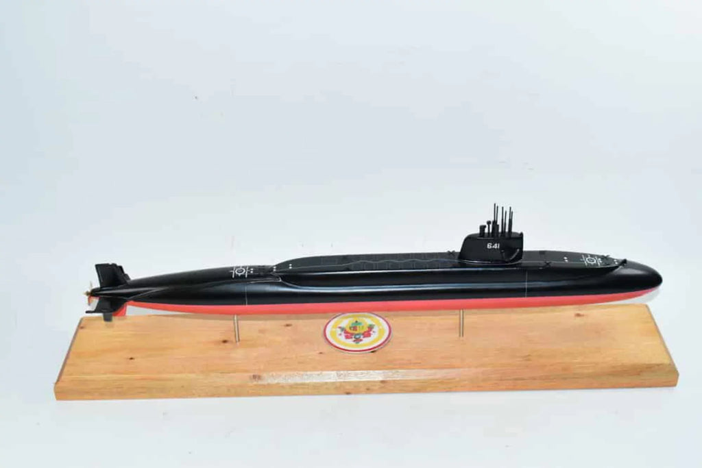 USS Simon Bolivar SSBN-641 Submarine Model,Navy,20,Scale Model,Mahogany,Benjamin Franklin Class