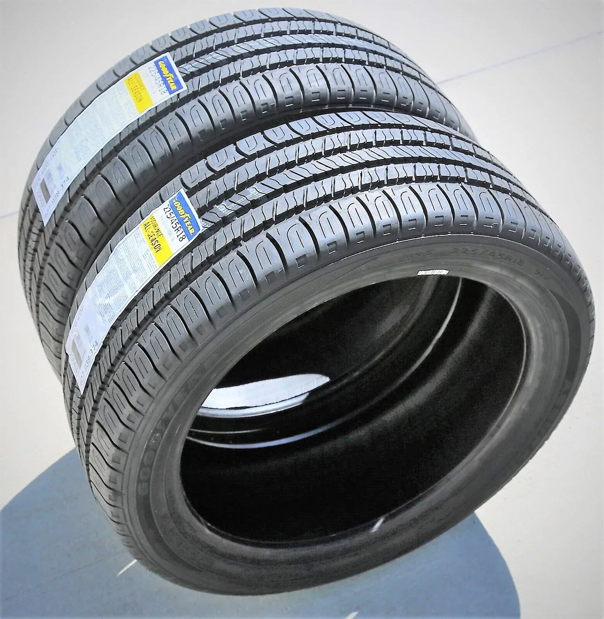 Set of 4 (FOUR) Goodyear Assurance All-Season 225/45R18 91V A/S All Season Tires Fits: 2012 Toyota Camry XLE, 2008-12 Ford Fusion SEL
