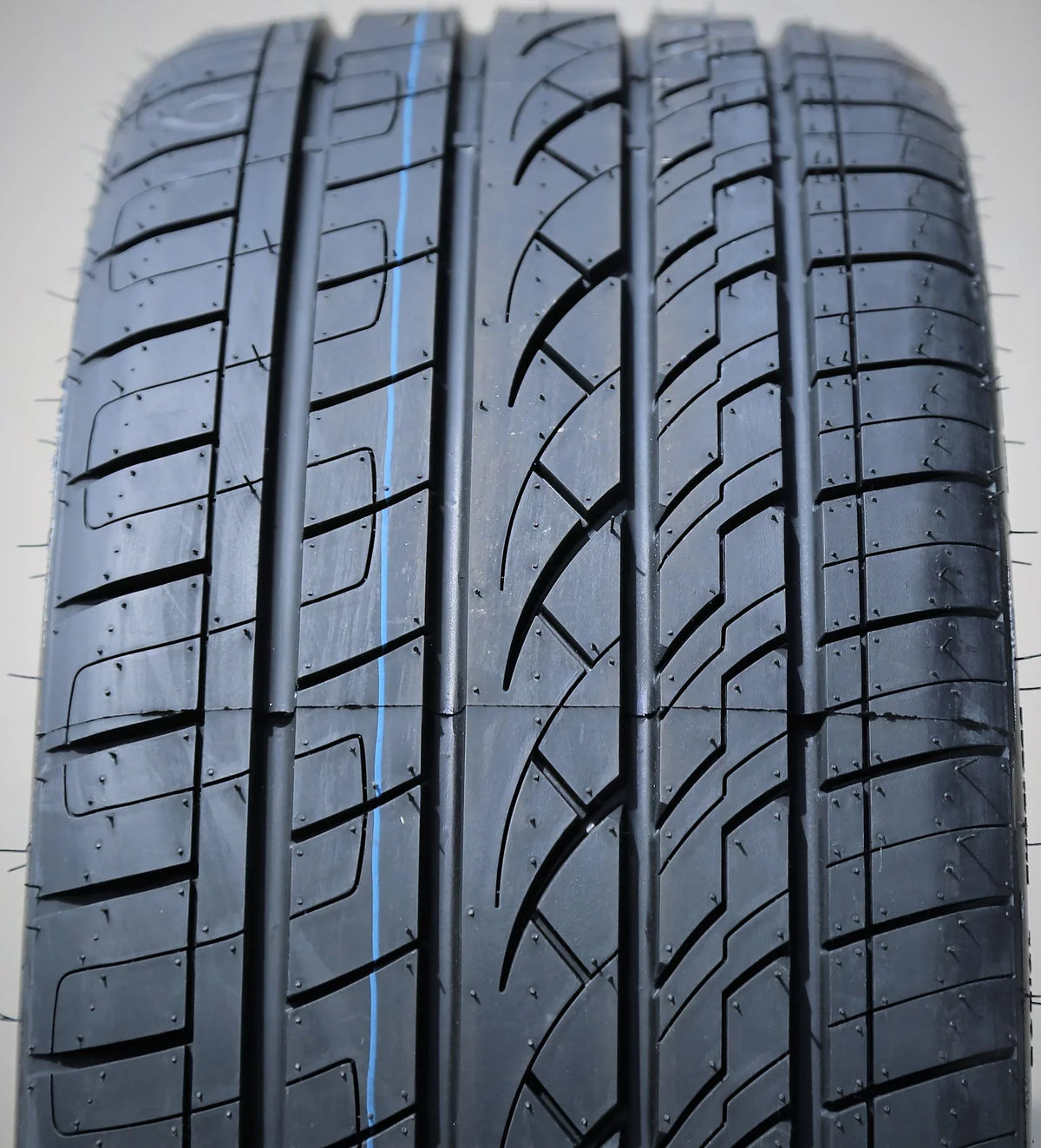 Durun M626 275/50ZR20 275/50R20 109W A/S Functionality Tire Fits: 2017-19 Mercedes-Benz GLS450 4Matic, 2014 Mercedes-Benz GL450 Base